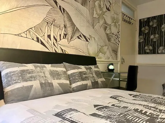 Guest house Private Stay @ London-Stratford. United Kingdom